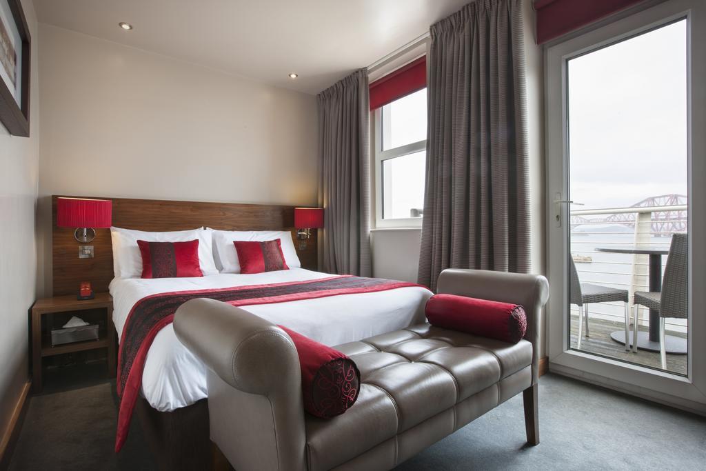 Orocco Pier Hotel South Queensferry Room photo